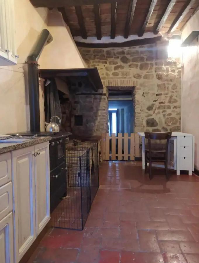 Casa Contadina In Borgo Medievale, Tuscany Monteguidi Extérieur photo